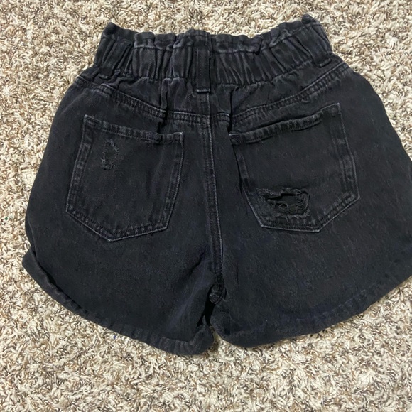 Women’s XS Forever 21 black Jeans shorts - Picture 2 of 3